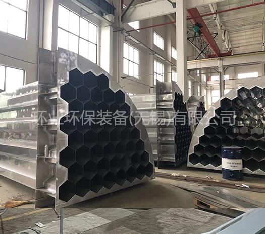 梅州濕電除塵器內(nèi)配件陽極管不同材質(zhì)的區(qū)別